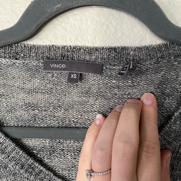 Vince V Neck Heather Grey Linen Sweater with Side Slit Women’s Size XS - Picture 9 of 14